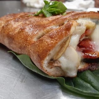 Supreme Calzone